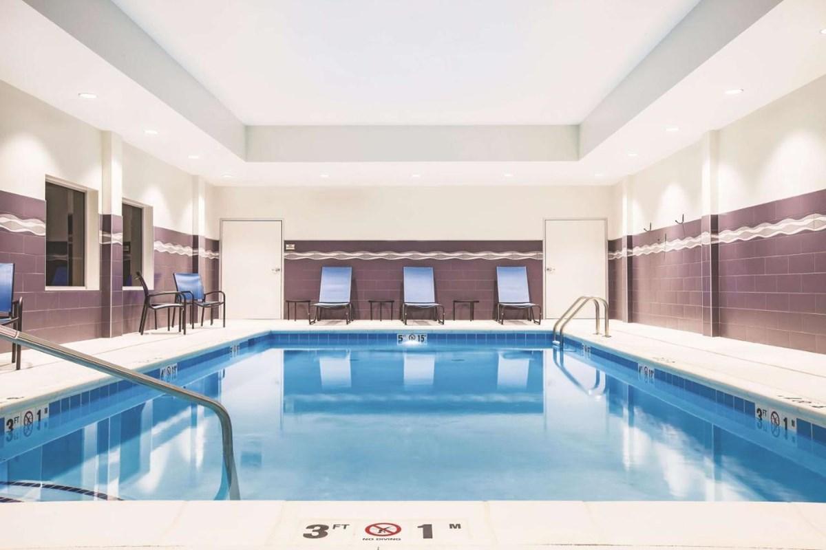Hotel La Quinta By Wyndham Omaha Airport Downtown Carter Lake Esterno foto