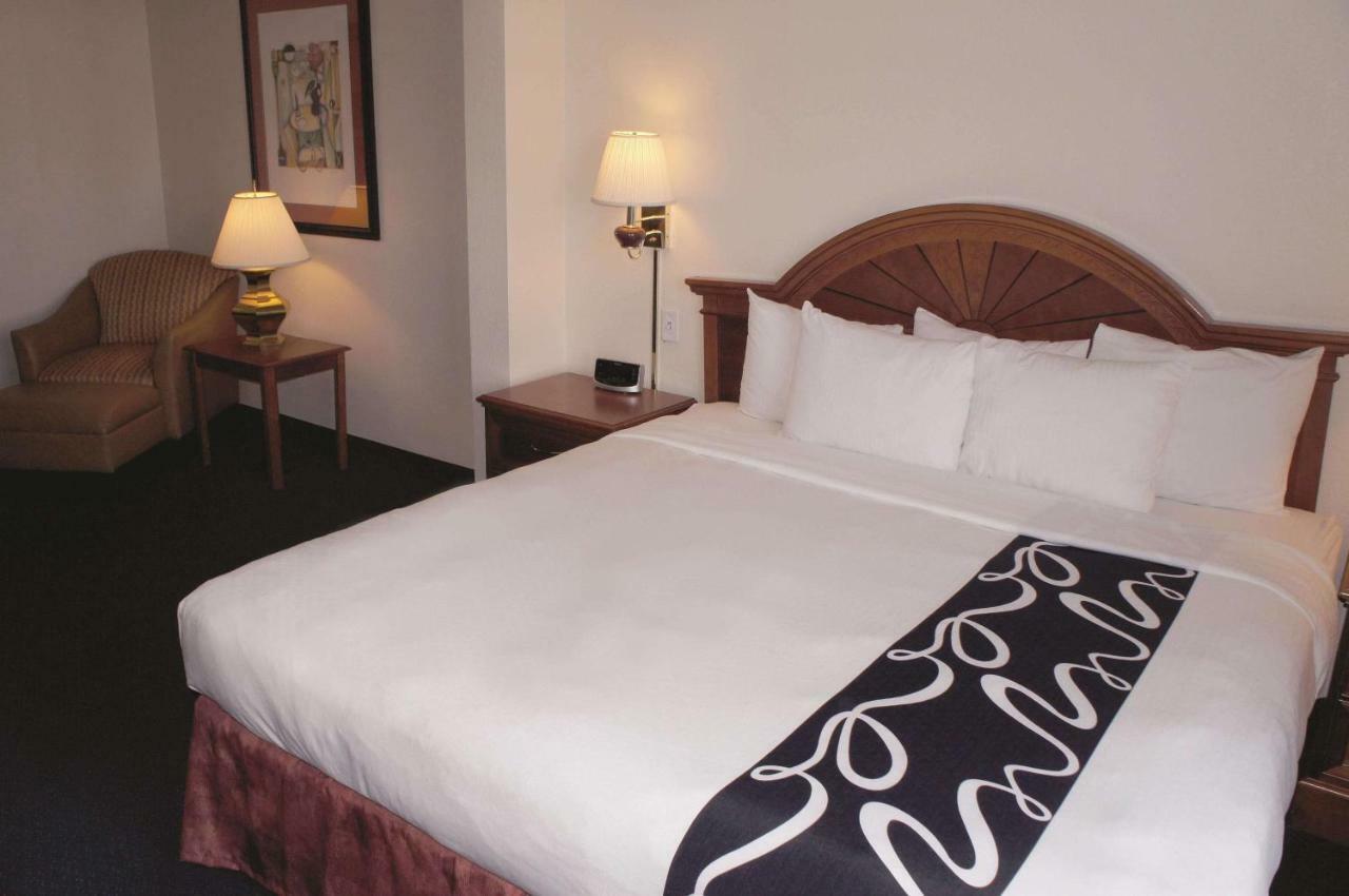 Hotel La Quinta By Wyndham Omaha Airport Downtown Carter Lake Esterno foto