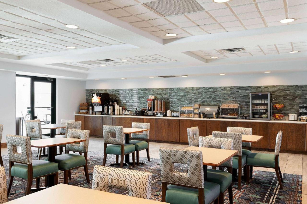 Hotel La Quinta By Wyndham Omaha Airport Downtown Carter Lake Esterno foto