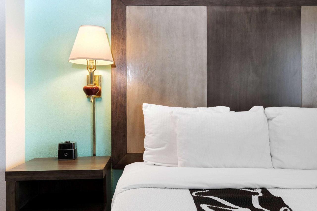 Hotel La Quinta By Wyndham Omaha Airport Downtown Carter Lake Esterno foto
